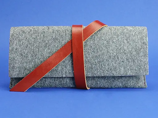 Тревел-кейс 1.0 из фетра с коричневыми кожаными вставками - фото 1