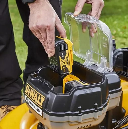 Газонокосарка акумуляторна DeWALT c АКБ та ЗП DCMW564P2 - фото 6