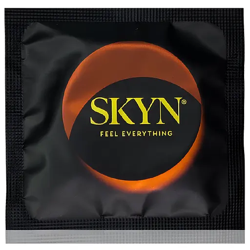 Презерватив Skyn Warming Безлатексний Зігріваючий ефект 1 шт. (4821002027835)