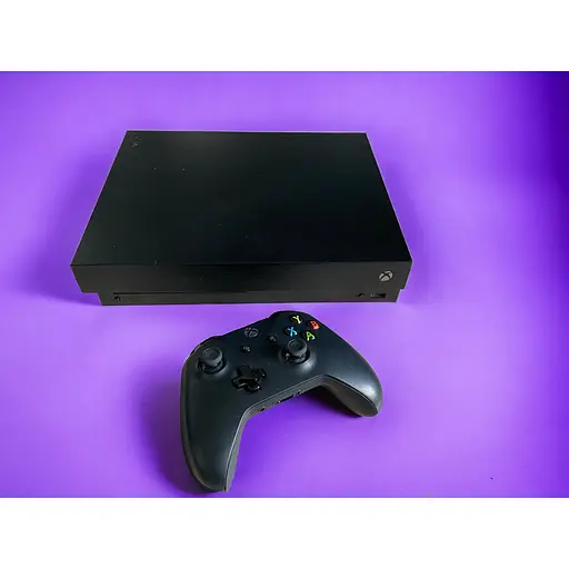 Игровая приставка Microsoft Xbox One X 1 TB + Game Pass 13 месяцев гарантия 1 джойстик