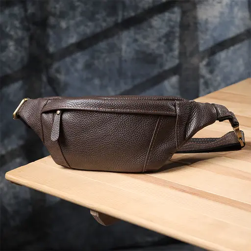 Модна сумка-бананка для чоловіків із натуральної зернистої шкіри SHVIGEL 34х12х4 см sum0027405 - фото 8