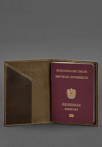 Кожаная обложка для паспорта с австрийским гербом темно-коричневая Crazy Horse - фото 3