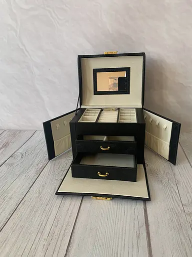 Скринька трансформер для прикрас з екошкіри з тисненням (чорний) - фото 3