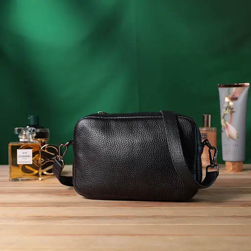 Классическая сумка кросс-боди Shvigel из зернистой натуральной кожи 21х13.5х5 см sum0027039 - фото 9