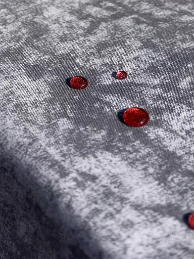 Водовідштовхувальна скатертина Мармур графіт 140х140 см (+ 2 серветки 30х40 см) - фото 6