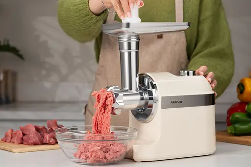 ARDESTO М'ясорубка, 1800Вт, 2кг/хв, 3 решітки, насадка для ковбас, кеббе, пластик, бежево-сріблястий - фото 5