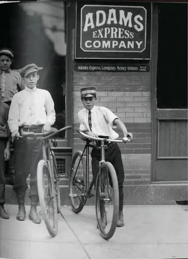 Lewis W. Hine. America at Work - фото 8
