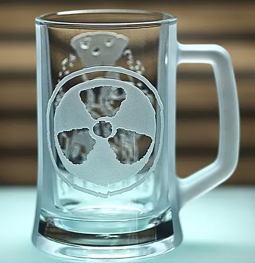 Пивний кухоль 660 мл STALKER 2 з гравіюванням подарунок бокал для фаната зони Сталкер - фото 4