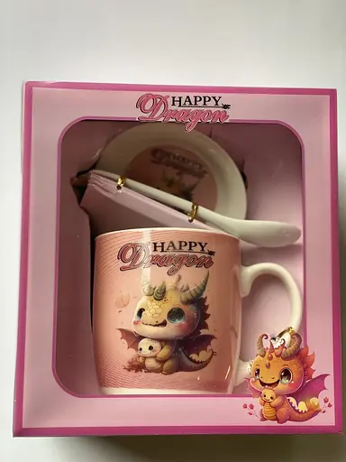 Новогодняя чашка Дракон 350 мл с тарелкой и ложкой в коробке kru-nr-dragon-5 Gee! - фото 1