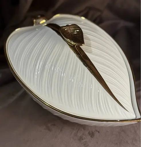 Салатница в форме листа с крышкой стильная керамическая миска Белый с золотым - фото 3