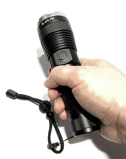 Ручной фонарь BL-A75-P90 zoom + Type-C + 26650 (3xAAA) 5 режимов - фото 4