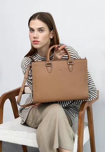 Женская кожаная сумка Fancy A4 карамель краст - фото 2