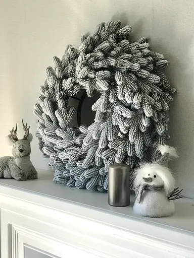 Вінок хвойний різдвяний Hvoya Traditional литий засніжений 60 см - фото 5