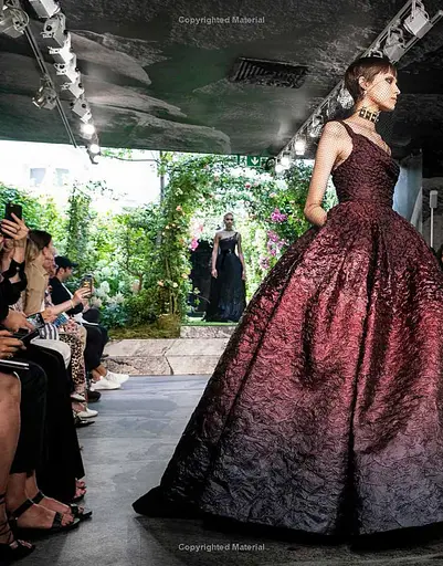 The Red Book: Fashion, Styles & Stories - фото 8