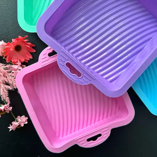 Форма квадратна силіконова для випікання кексів, тортів, пирогів та тістечок 18х18 см, A-plus Фіолетовий 85743 - фото 4