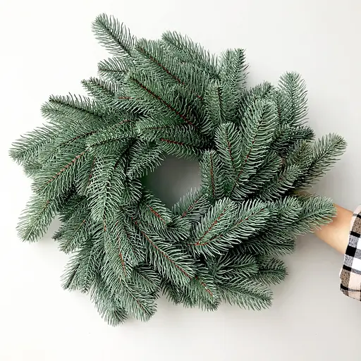 Вінки хвойні різдвяні Hvoya Lux литі блакитні 40 см 10 шт. - фото 2