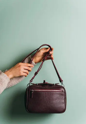 Жіноча шкіряна сумка Avenue бордова флотар - фото 5