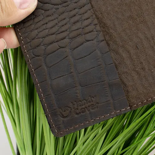 Обложка на паспорт, загранпаспорт кожаная Handycover 0054 коричневая рептилия - фото 5