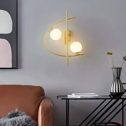 Золотое левое бра на 2 белых плафона Line F Арт. YG 8014-2W L GD (левая сторона)  - фото 1