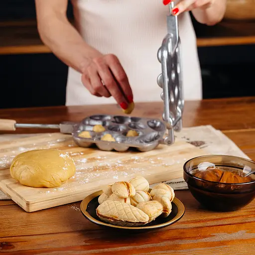 Форма для выпечки печенья с начинкой "Орешница Лесное Ассорти" (тяжелая квадратная), ХЕАЗ 82499 - фото 3