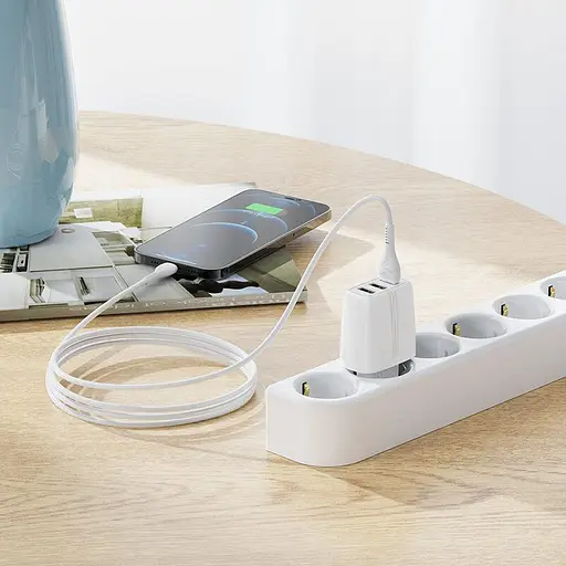 Адаптер сетевой HOCO Amazing three-port charger N15 3USB, 3.4A - фото 5