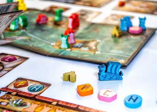 Настольная игра ІгроКіт Tiny Epic Викинги (Tiny Epic Vikings) (укр.) (ВР_ТЕВ) - фото 14