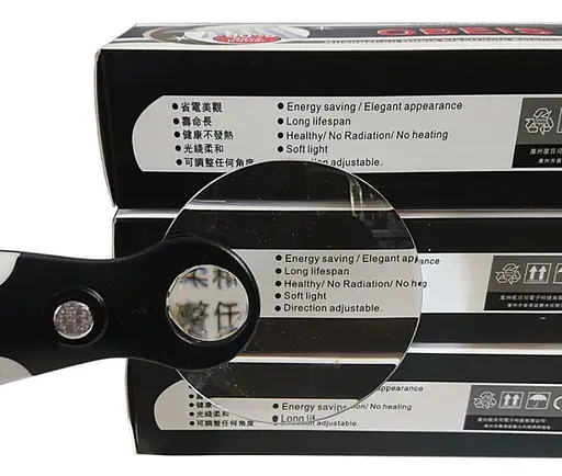 Лупа с LED подсветкой ручная WD-414 увеличительное стекло фонарик для чтения - фото 7