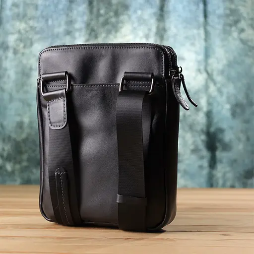 Красивая мужская сумка через плечо из гладкой натуральной кожи SHVIGEL 19,5х25х5 см sum0027438 - фото 10