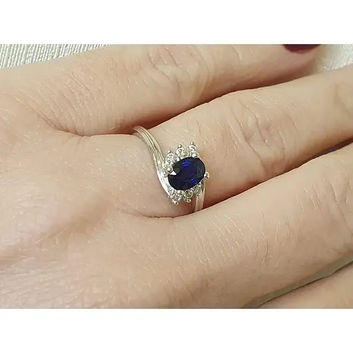 Золотое кольцо Гелиос с бриллиантами и сапфиром. Артикул 55062626BS332 17,5 - фото 2