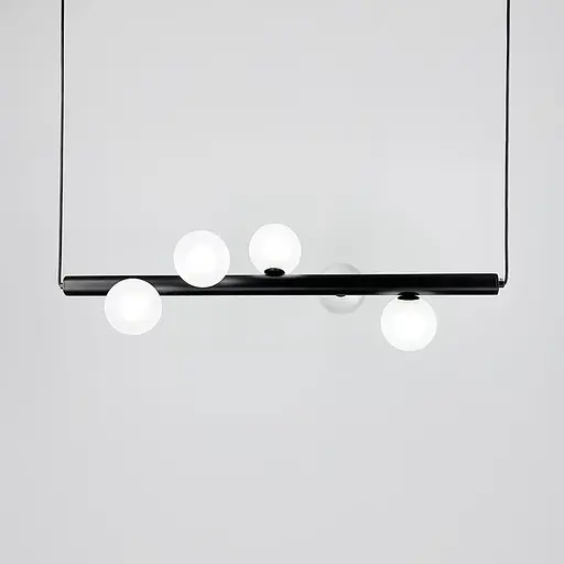 Горизонтальна люстра з 7 білими плафонами у чорному каркасі 80 см | Арт. SGJ 2-800H BK | Line F - фото 1