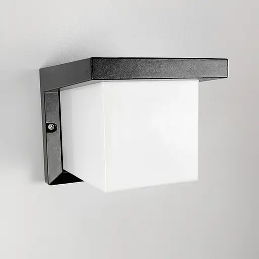 Фасадний чорний світильник квадратної форми 16х16 см Line.F OT 047 - фото 1