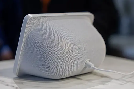 Розумна колонка Amazon Echo 8 3rd Gen B0BLS3 Show з дисплеєм (біла) - фото 2