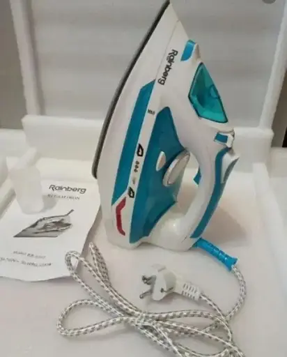 Гладильный паровой утюг Rainberg RB-6307 с керамическим покрытием подошвы 3200Вт Голубой с белым - фото 3