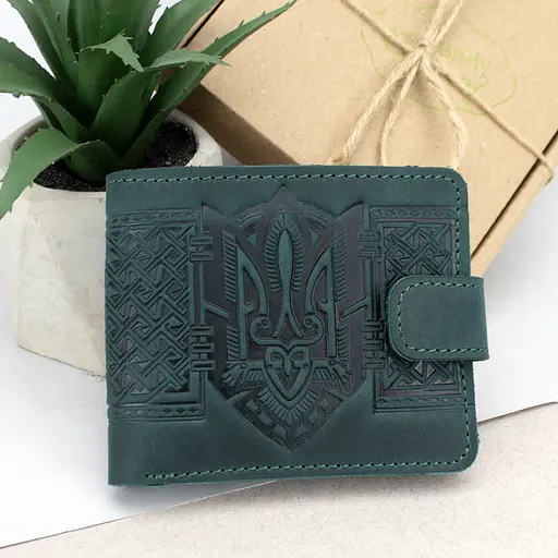 Кошелек мужской кожаный зеленый Handycover HC0041 с гербом Украины - фото 1