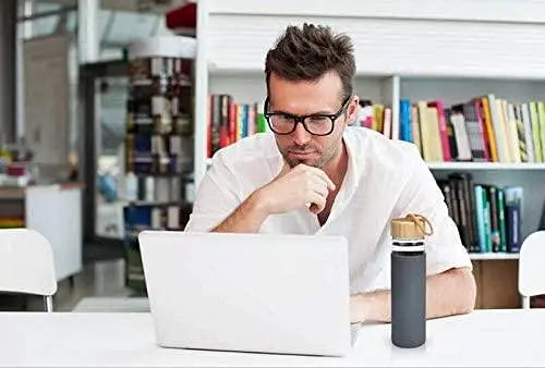 Пляшка скляна OldBro бамбукова кришка із захисним силіконовим чохлом Grey 590 мл - фото 5