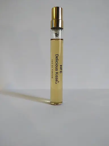 Оригинал Haute Fragrance Company Delicious Kisses 7,5 мл парфюмированная вода - фото 1