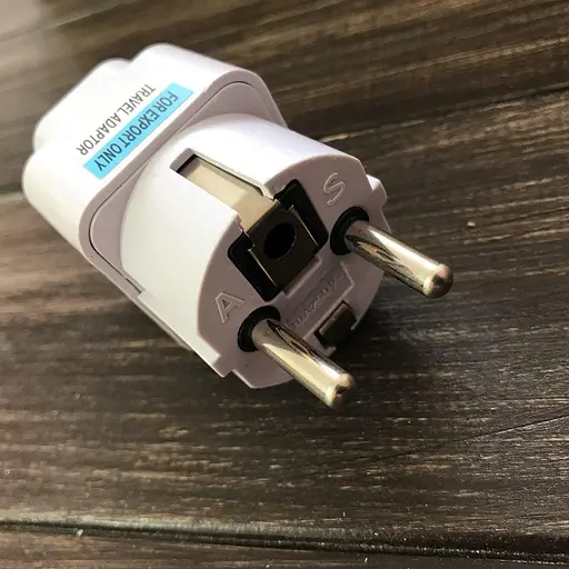 Перехідник мережевий з американської вилки на євро із заземленням універсальний England - фото 3