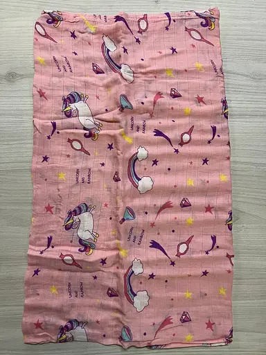 Набор муслиновых детских пеленальных одеял OldBro комплект из 2 шт. размер 100х120 см единорг/клубника - фото 6