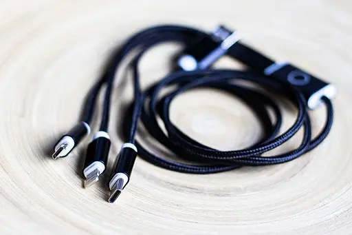 Зарядний кабель USB 3-1 чорний - фото 4