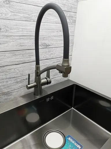 Смеситель для кухни высокий силиконовый гусак под фильтр латунный корпус гайка Ø35 черный/сталь Gappo G4398-19 Черный матовый - фото 2