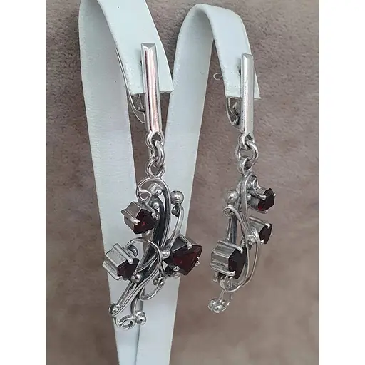 Срібні сережки Агні Срібні ноти з гранатом. 2558 - фото 3