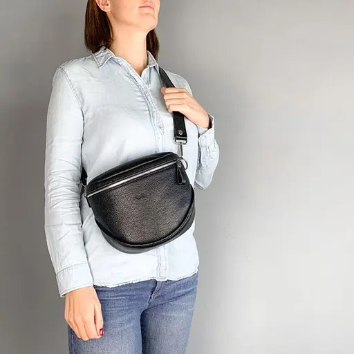 Шкіряна сумка поясна-кроссбоді Vacation чорна флотар - фото 6