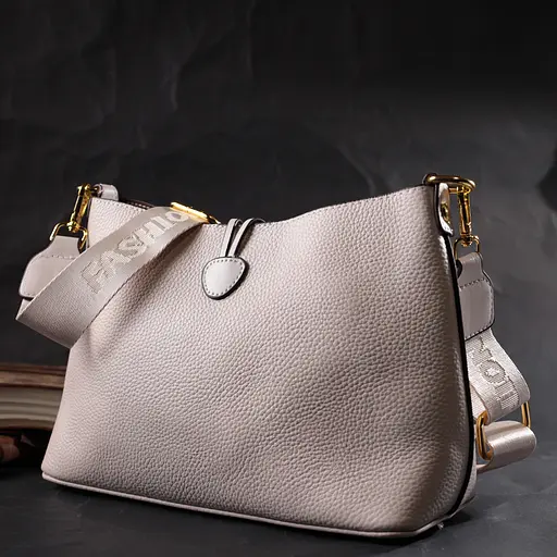 Кожаная женская сумка Vintage с оригинальной застежкой пуговкой 26х18х10 см sum0028991 - фото 9