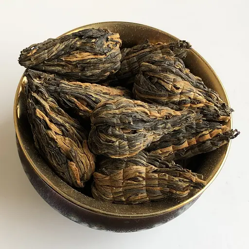 Чорний зв'язаний чай Дянь Хун Та Червона пагода 100 г