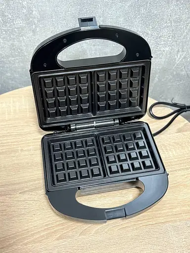 Електровафельниця Hoffmas Electronics HM-3027 1000 Вт - фото 3
