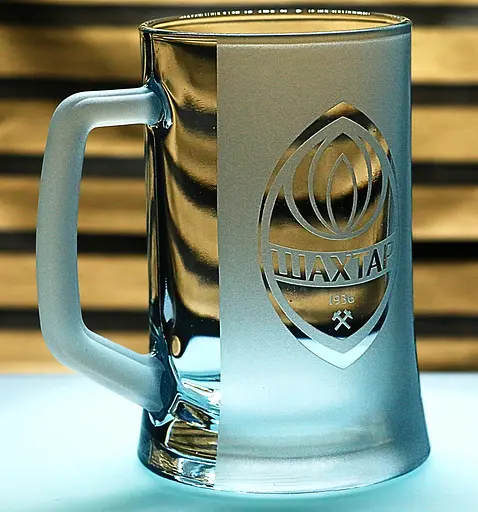 Пивний келих 660 мл ФК Шахтар Донецьк  з гравіюванням подарунок для фаната футбольний кухоль глянець - фото 2