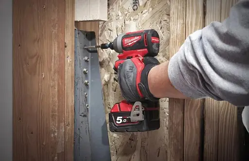 Ударный аккумуляторный винтоверт Milwaukee M18 BLID2-0X 18В 1700-3400 об/мин 180 Нм кейс 1.7 кг без АКБ и ЗП - фото 2