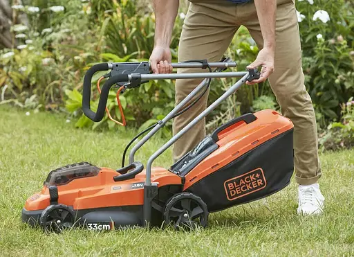 Газонокосарка акумуляторна Black+Decker BCMW3318L2 - фото 7