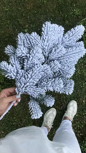 Гілка хвойна Hvoya Premium лита зелена засніжена 53 см 16 шт. - фото 6