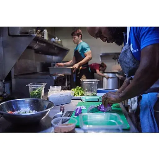 Портативна колонка Bose Soundlink Flex Bluetooth White (865983-0500) - фото 6